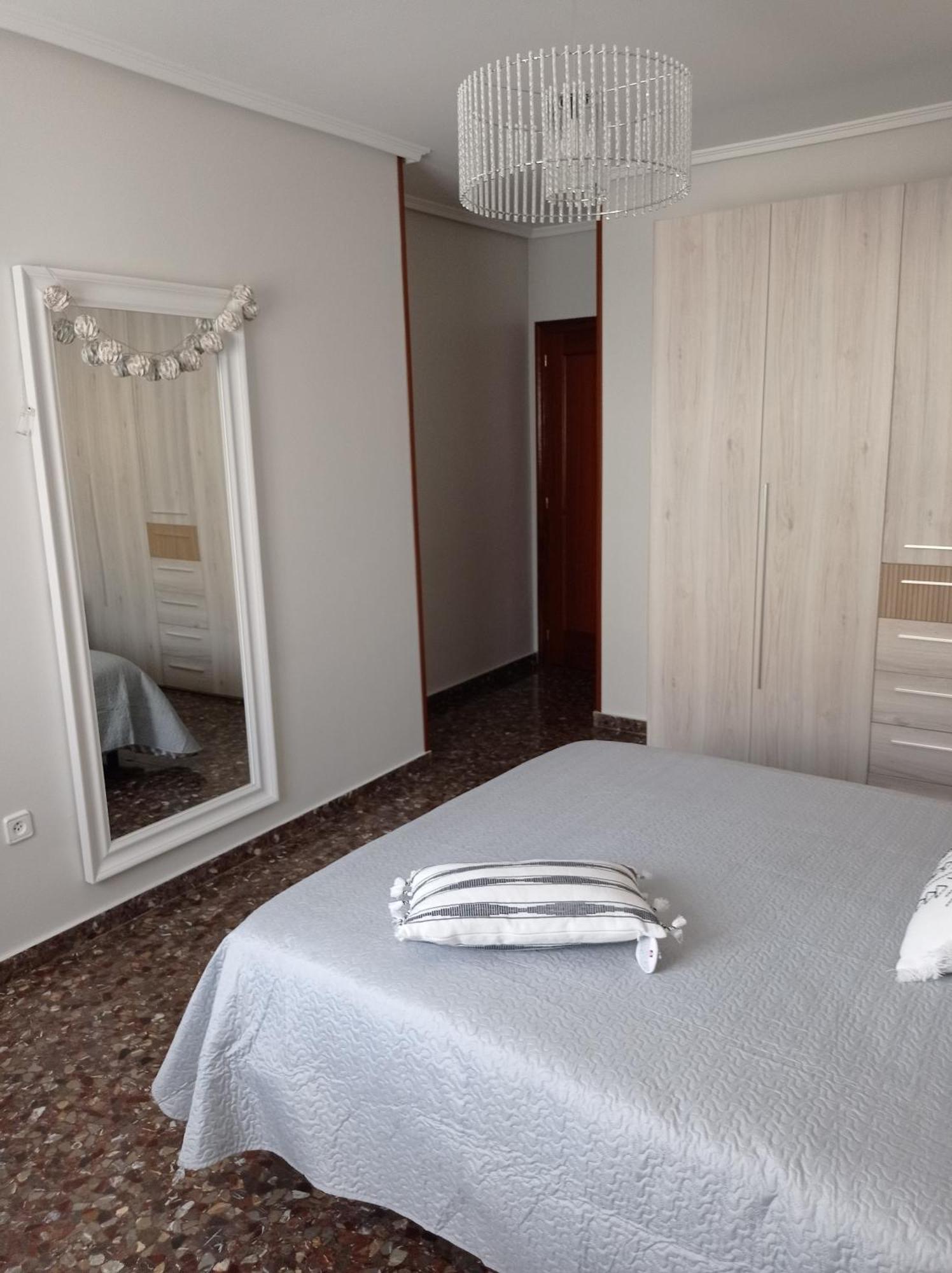 Feriado, Apartamento Con Parking Incluido 셀라 외부 사진